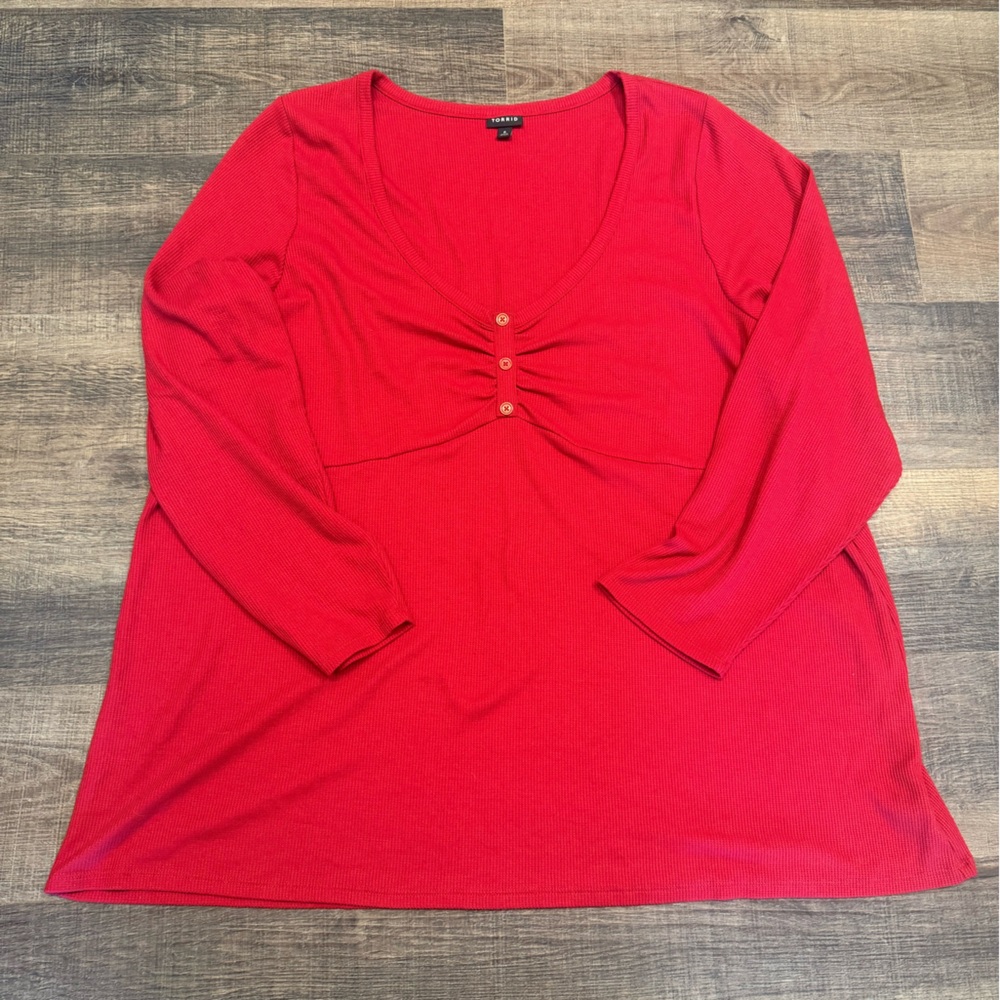 Torrid Size 6 (6X) Red Long Sleeve Three Button Waffle Knit